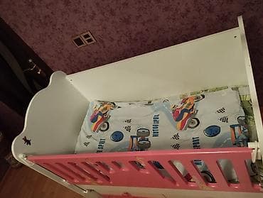 Oğlan və qız üçün, Dördbucaq, Beşik, Dəst ilə, Matras ilə, Yellənmə mexanizm ilə