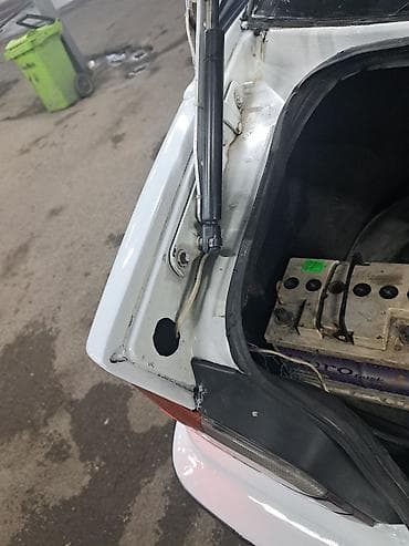 bmw 550: BMW 3 series: 1.8 l | 1992 il Sedan — 6