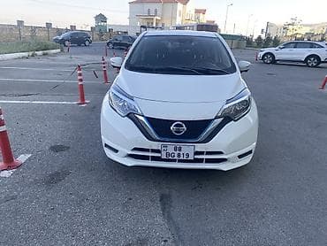 nissan note: Maşın ölkeya yeni galib aprel ayının 27 resimleşdirilib. Heç bir — 1
