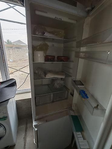 2 qapılı Indesit Soyuducu Satılır, rəng - Ağ