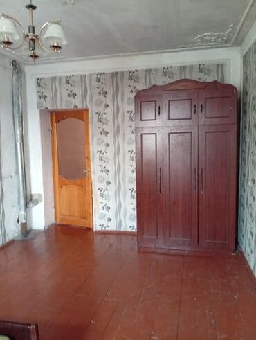 rieltor nedir: Mənzilin 2-ci mərtəbəsində yerləşən, ayrıca girişli yaşayış sahəsi — 9