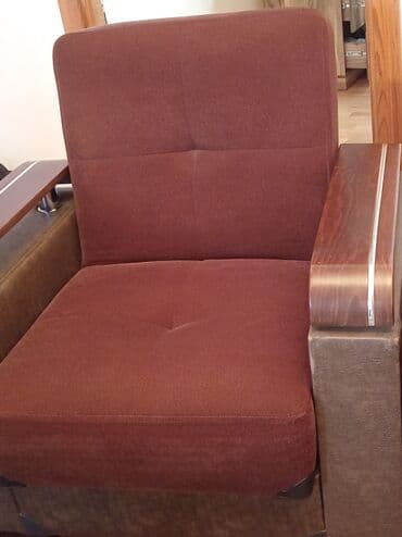 Komodlar: Divan, İşlənmiş, Açılan, Bazalı, Vеlur parça, Çatdırılma yoxdur — 1