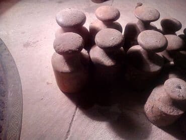 Гири старинные для весов .цена за 1 штуку