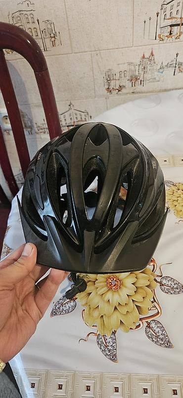 Məhsul: Trek velosiped dəbilqəsi amerikadan gelib - Rəng: Qara