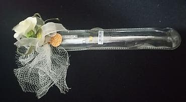 korpu kran: Dekorativ qələm – gümüşü rəngli, döndərmə mexanizmi ilə. Üst hissəsi — 2