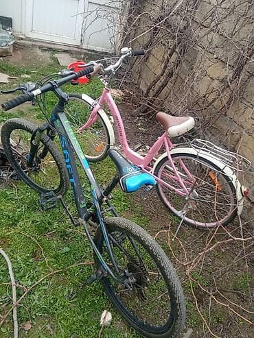 Городские велосипеды: Dağ velosipedi, tünd rəngdə çərçivəyə və mavi-yaşıl vurğulara — 2