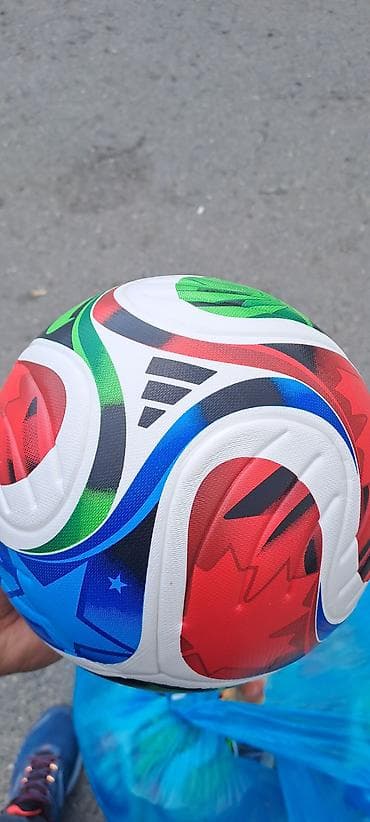 Toplar: Məhsul: Futbol topu – Adidas, ölçü 5 Təsvir: - Rəngarəng dizayn: ağ — 3
