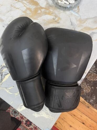 Шлемы: Məhsul: Venum boks əlcəkləri - Rəng: tam qara, mat loqolu dizayn - — 3