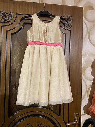 Qız uşaqları üçün zərif ziyafət donu - Rəng: açıq krem (şampan) tonu