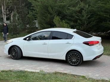 hyundai elantra qiyməti: Taksiye Yararli Kredit yolu ile satilir İlkin odeniş en azi 3.000 azn — 2