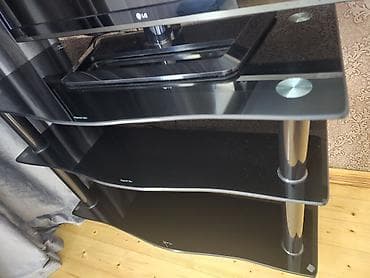 TV altlığı: Düz TV altlığı, Polkalı, Şüşəli — 4