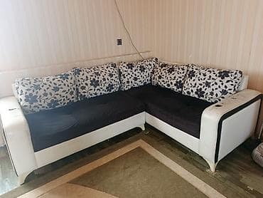 ручной гибочный инструмент: L‑formal L‑şəkilli künc divan - Dizayn: ağ gövdə və qara oturacaq — 3