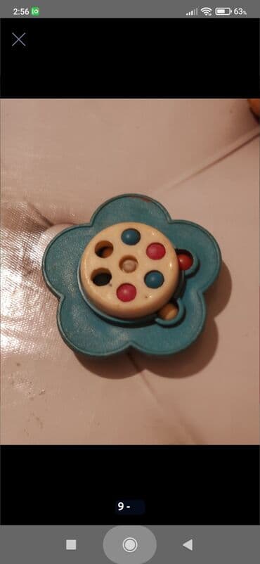 məktəb paltarı: Koftalar 1 manat yuyulub temizdi .Balaca olduguna gore satilir .Ucuz — 28