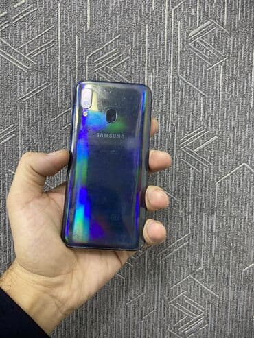samsun j4: Samsung Galaxy A40, 64 GB, rəng - Göy — 2