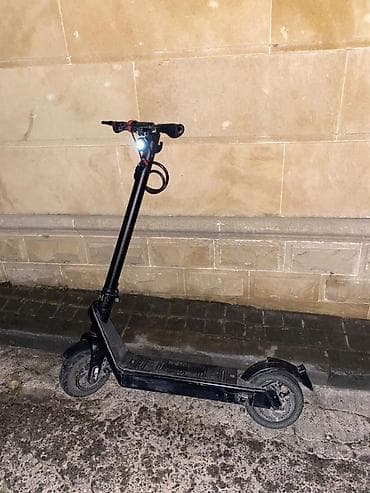 sur: Elektrik skuter + Wolt termobağlaması Məhsulun təsviri: - Şəhər içi — 3