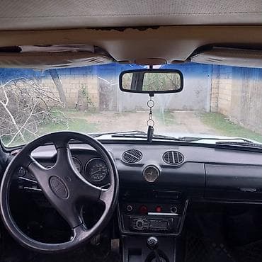 vaz 2106 kapotu: VAZ 2106, ağ rəngli sedan - Kuzov: 4 qapılı, klassik “altılıq” — 4