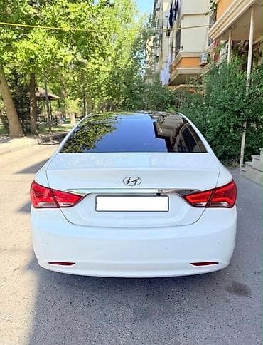 sud ceni: Hyundai Sonata: 2.4 l | 2010 il Sedan — 2