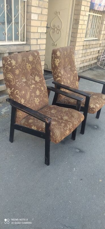 firlanan stullar: Qədimi kreslolar saqlamdi cütü — 1