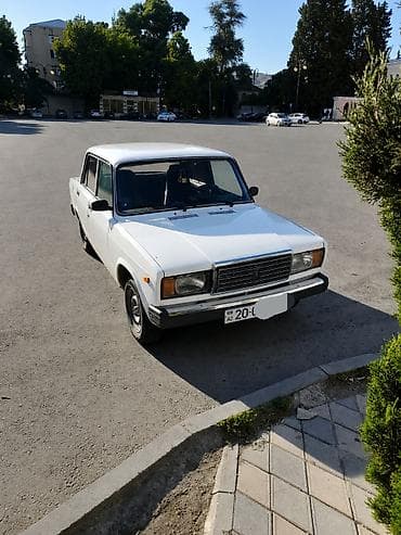 Nəqliyyat: VAZ (LADA) 2107: 1.5 l | 2004 il 245000 km Sedan — 1