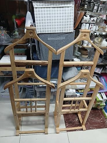 bu mebellər: Bu, paltarların səliqəli saxlanması üçün nəzərdə tutulmuş taxta — 8