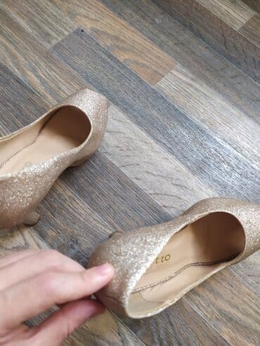 ayyaqqabi: Ziyafət ayaqqabısı bir defe geyinilib Azadlıqm/s çatdırılma — 3