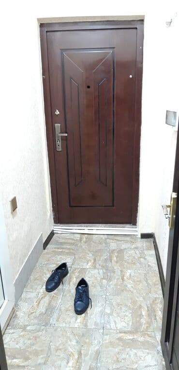 razində kirayə evlər: Qiymet 450 Mertebe 11 / 11 İcarəyə verilir 2 otaqlı yeni tikili sahə — 9