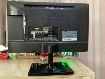 samsung 49 inç monitör: Samsung markalı, qara rəngli LCD monitor. Masaüstü kompüterlər üçün — 2