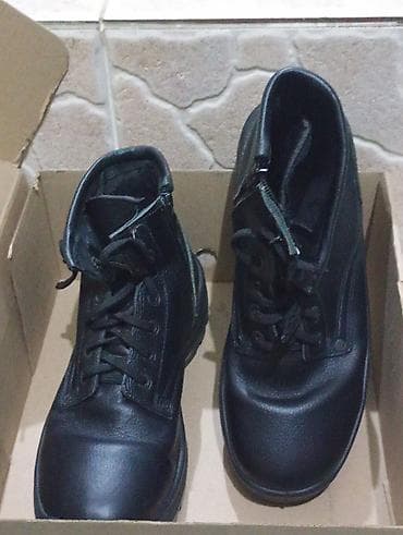 botlar: Qara dəridən əsgər batinkası təzədir qutuda 43 yazılıb amma 42 yə — 5