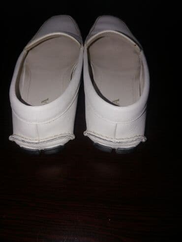 ayaqqabı кожание: Prada
1 dəfə geyinilib
Ölçü - 44 / 45
Material dəri
Rəngi açıq bej — 4