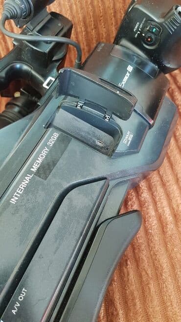 sony video camera 2000: Təcili satılır.Sony1000 videokamera.Yaxşı vəziyyətdədir,Çantası — 3