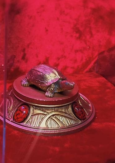 Fiqurlar: Fiqur, rəng - Qızılı — 2