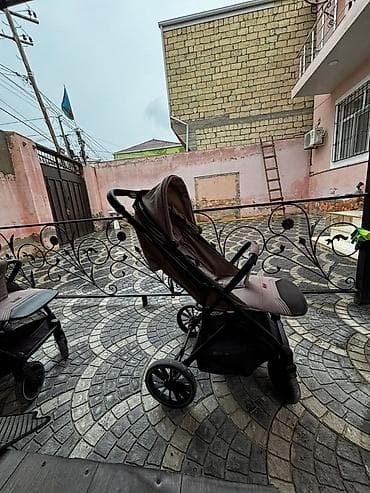 Klassik gəzinti arabası