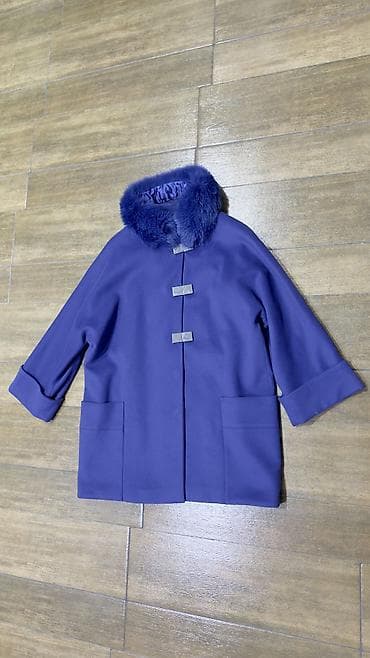 Mavi rəngli qadın palto - Zərif tünd mavi rəng - Yumşaq süni kürklü