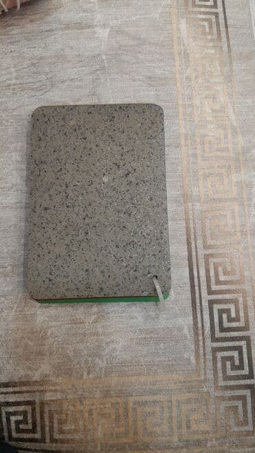 islenmis pol taxtasi: Müxtəlif rənglərdə və teksturalarda mövcud olan döşəmə nümunələrinin — 10