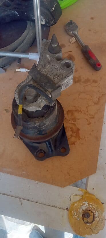 motor yastığı: Honda INSIGHT, 1.3 l, Hibrid, 2011 il, İşlənmiş — 1