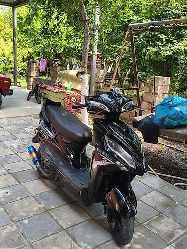 2 ci el scooter: Heçbir prablemi yoxdu 1-2 dene cizığı var Cızığ hər funksiyası işlənir — 6