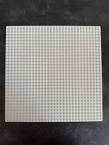 Konstruktorlar: LEGO platforma original 40azn alinib,real aliciya endirim olacaq — 2