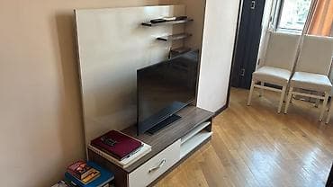 TV stendi və divar paneli dəsti - Modern dizayn: ağ parlaq panel və — 2