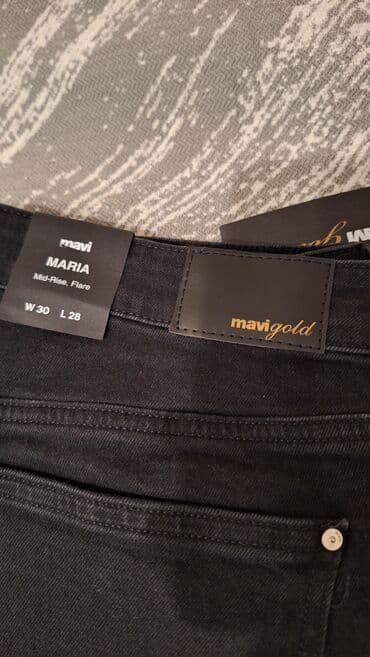 Cinslər, Mavi, rəng - Qara