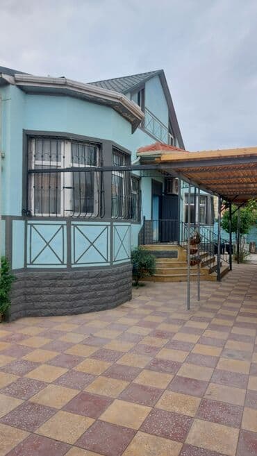 saray həyət evləri: Pirşağı qəs. 4 otaqlı, 180 kv. m, Orta təmir — 1