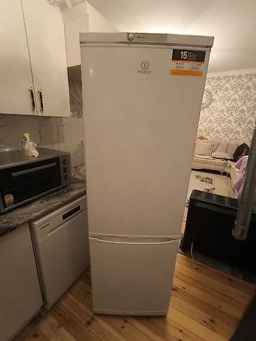 kreditle soyuducular: Yeni 2 qapılı Indesit Soyuducu Satılır, rəng - Ağ, Təkərli — 4