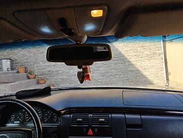 masım: Mercedes-Benz E 200: 2.5 l | 1997 il Sedan — 3