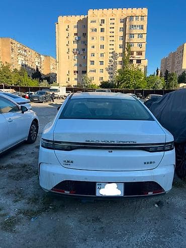 Nəqliyyat: BYD Destroyer 05: 1.5 l | 2025 il Sedan — 5
