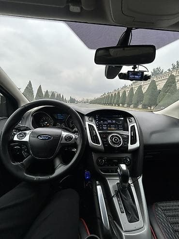 Мототранспорт: Ford Focus: 1.6 л | 2013 г. 287529 км Хэтчбэк — 5