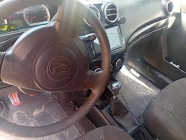 07 sekilleri 2022: Chevrolet Aveo: 1.5 l | 2012 il Sedan — 7