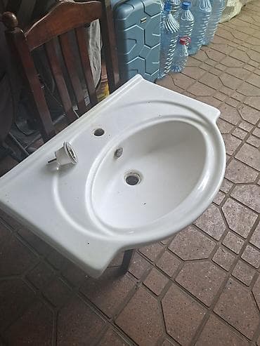 Divarüstü hamam çanağı (seramik) satılır. Uzunluğu 73 santı, Eni 51 — 3