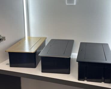 Moskviç: Gizli razetka 3-dərin razetkalı model cəmi 48 azn. Metal korpuslu bu — 8