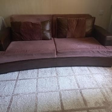 divan satisi: Qəhvəyi tonlarda yumşaq oturacaqlı divan tecili satilir - Dizayn: Ön — 1