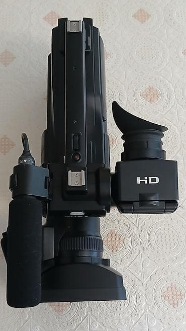 sony hd kamera: Sony 2000 peşəkar video-kamera Xüsusiyyətlər: - HD çəkiliş - Exmor R — 1