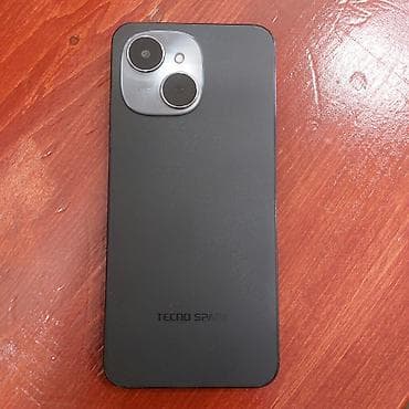 rog phone 3: Smartfon – böyük ekranlı, ön hissədə mərkəzləşmiş “notch” kəsiyi və — 2